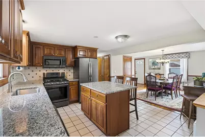 123 Royal Avenue, Cranston, RI 02920 - Photo 16