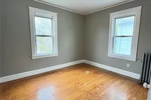 31 Richter St, Providence, RI 02908 - Photo 8