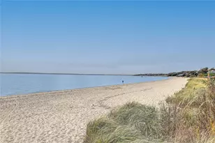 8 Bay Ave, Barrington, RI 02806 - Photo 10