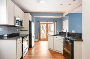5 Cummings Rd, Newport, RI 02840 - Photo 2