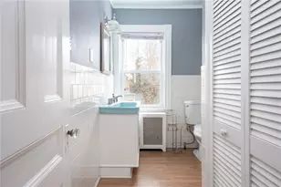 5 Cummings Rd, Newport, RI 02840 - Photo 16