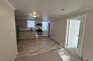 33 St Elizabeth St, Bristol, RI 02809 - Photo 6