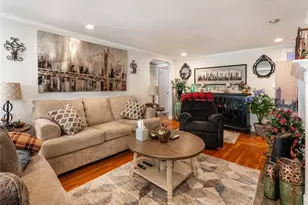 111 Wannamoisett Rd, East Providence, RI 02914 - Photo 14