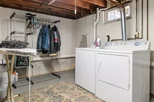 111 Wannamoisett Rd, East Providence, RI 02914 - Photo 32