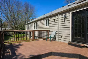 111 Wannamoisett Rd, East Providence, RI 02914 - Photo 24