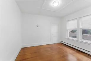 102 Overhill Rd, Providence, RI 02906 - Photo 18
