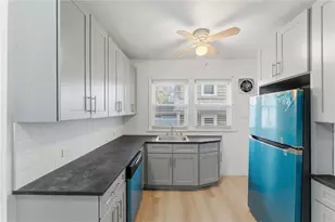 102 Overhill Rd, Providence, RI 02906 - Photo 10