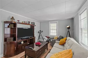 32 Houston Ave, Newport, RI 02840 - Photo 14