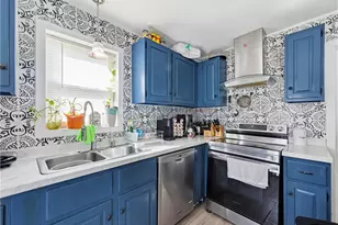 196 Simmonsville Ave, Johnston, RI 02919 - Photo 6