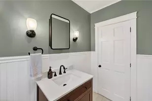 43 Longwood Ave, Providence, RI 02908 - Photo 14