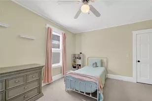 43 Longwood Ave, Providence, RI 02908 - Photo 18