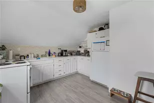 599 East Main Rd, Middletown, RI 02842 - Photo 30