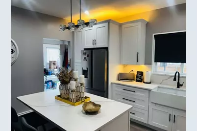 2 Parkview Avenue, Providence, RI 02905 - Photo 18
