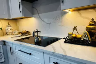 2 Parkview Ave, Providence, RI 02905 - Photo 20