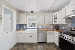 214 Charlotte Dr, Warwick, RI 02818 - Photo 10