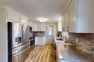 53 Fisher St, North Providence, RI 02911 - Photo 10