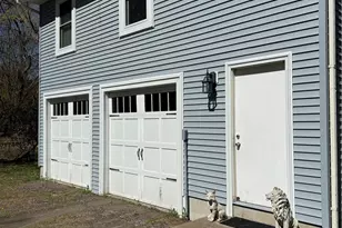 817 Tower Hill Rd, North Kingstown, RI 02852 - Photo 2
