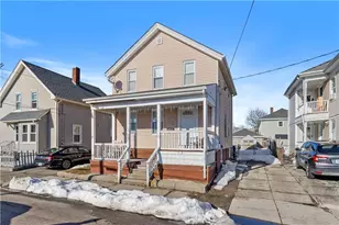 103 Newton St, Pawtucket, RI 02860 - Photo 2