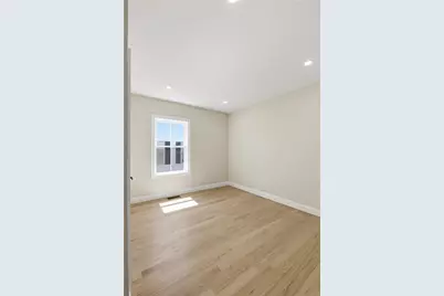 35 Mount Pleasant Avenue, Providence, RI 02908 - Photo 14