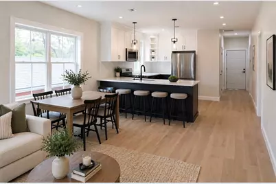 35 Mount Pleasant Avenue, Providence, RI 02908 - Photo 2