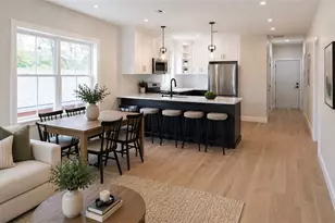 35 Mt Pleasant Ave, Providence, RI 02908 - Photo 2