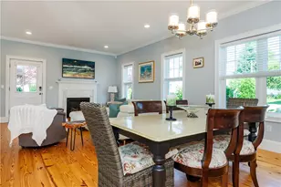 19 Eustis Ave, Newport, RI 02840 - Photo 10