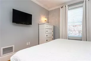 19 Eustis Ave, Newport, RI 02840 - Photo 22