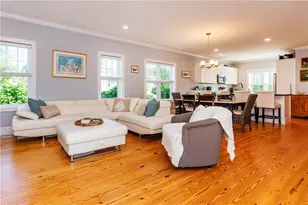 19 Eustis Ave, Newport, RI 02840 - Photo 12
