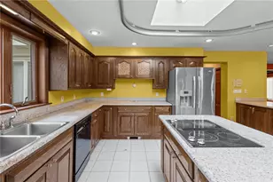 300 Twin River Rd, Lincoln, RI 02865 - Photo 6