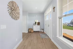 1046 Ocean Rd, Narragansett, RI 02882 - Photo 4