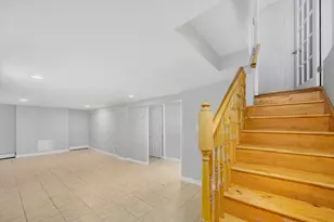 41 Tyndall Ave, Providence, RI 02908 - Photo 20