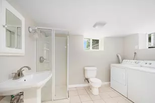 41 Tyndall Ave, Providence, RI 02908 - Photo 24