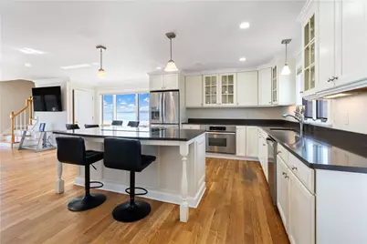 177 Seaconnet Boulevard, Portsmouth, RI 02871 - Photo 4