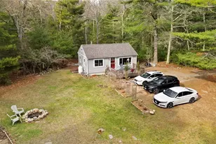 400 Gravelly Hill Rd, South Kingstown, RI 02879 - Photo 4
