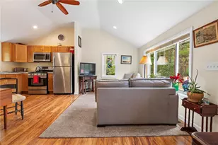 400 Gravelly Hill Rd, South Kingstown, RI 02879 - Photo 8