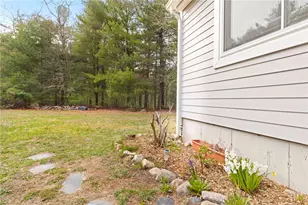 400 Gravelly Hill Rd, South Kingstown, RI 02879 - Photo 34