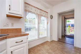 40 Campbell Cir, East Greenwich, RI 02818 - Photo 8