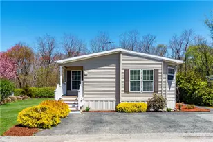 40 Campbell Cir, East Greenwich, RI 02818 - Photo 2