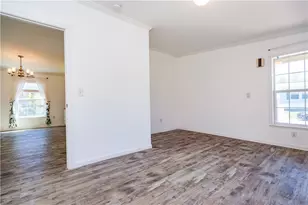 40 Campbell Cir, East Greenwich, RI 02818 - Photo 22