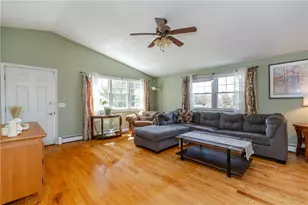 297 Tiffany Ave, Warwick, RI 02889 - Photo 4