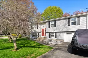 15 Laforge Dr, Coventry, RI 02816 - Photo 2