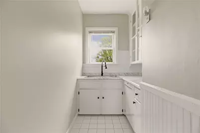 29 Prospect Street #3, Bristol, RI 02809 - Photo 8