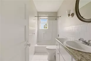 29 Prospect St, Bristol, RI 02809 - Photo 16