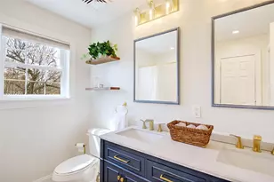 7 Court Ave, Barrington, RI 02806 - Photo 32