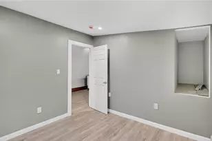 15 Baltimore St, Providence, RI 02909 - Photo 20