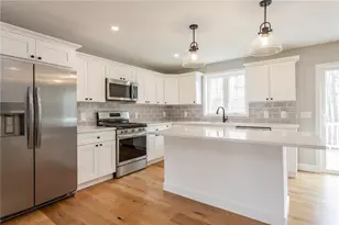 35 Glendale Ave, Tiverton, RI 02878 - Photo 6