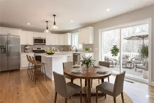 35 Glendale Ave, Tiverton, RI 02878 - Photo 8