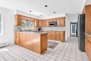 100 Joseph Ct, Warwick, RI 02886 - Photo 10