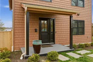 1124 Narragansett Blvd, Cranston, RI 02905 - Photo 6