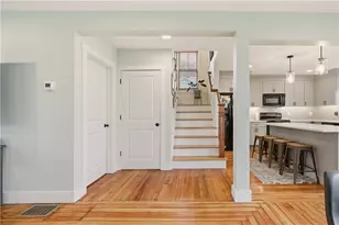 1124 Narragansett Blvd, Cranston, RI 02905 - Photo 14
